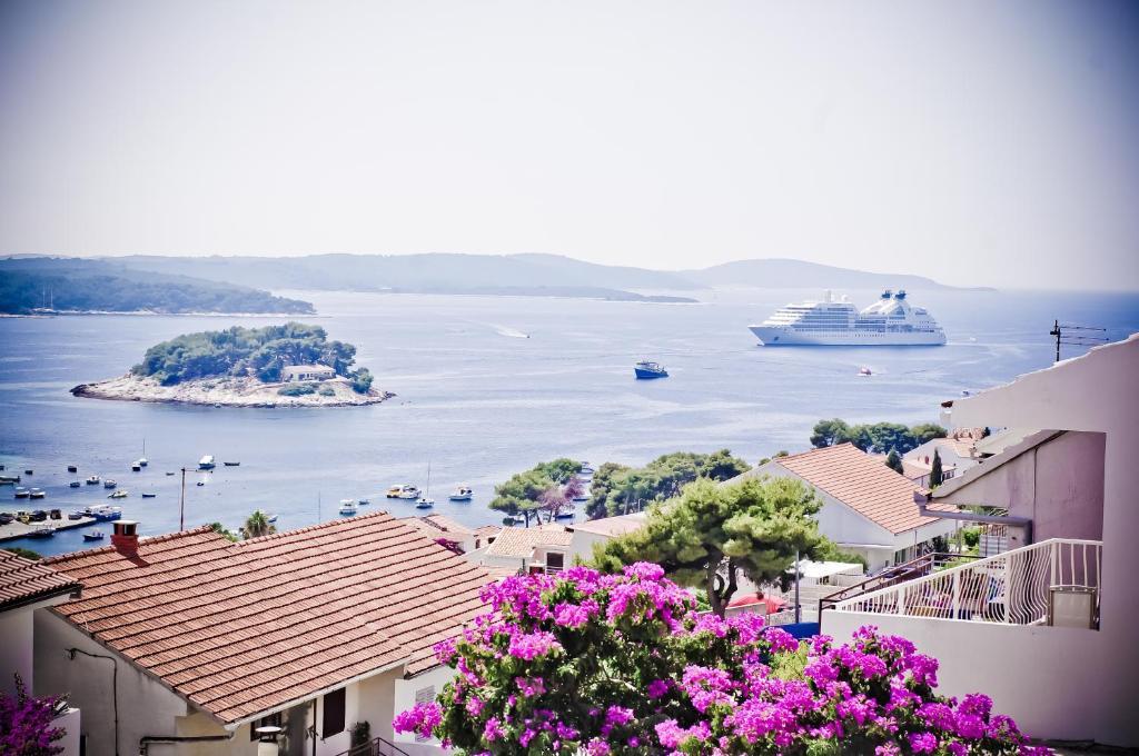 Apartments Slijepcevic Hvar Town Quarto foto