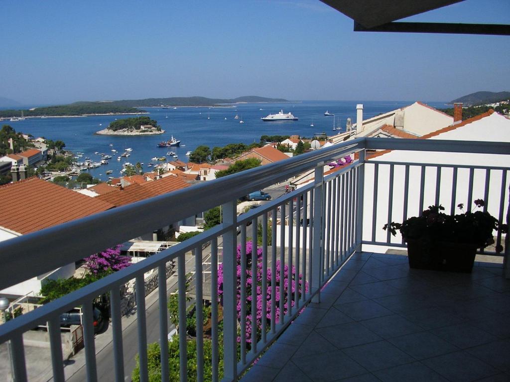 Apartments Slijepcevic Hvar Town Quarto foto
